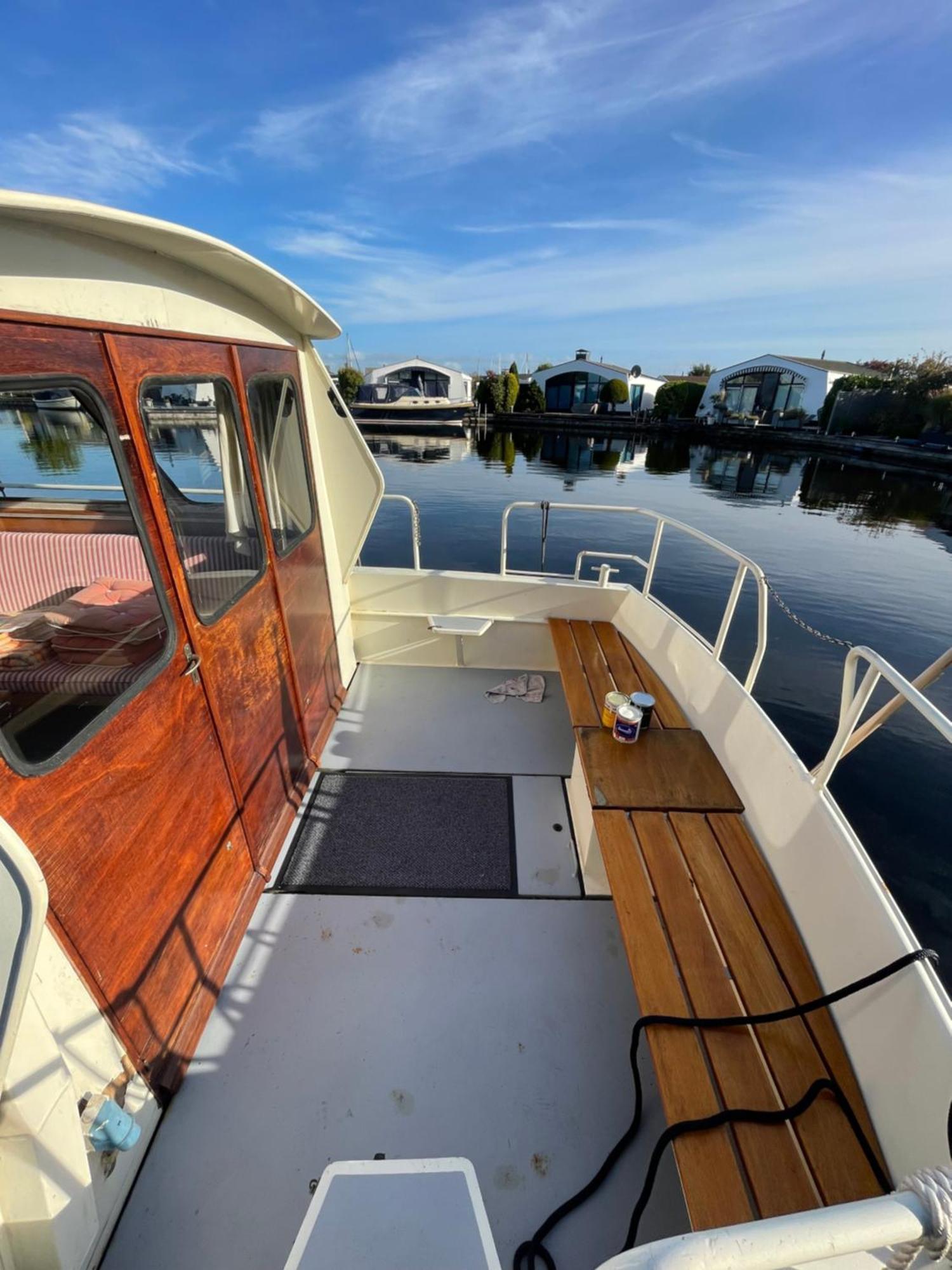 Suesses Motorboot - Bremen Ueberseestadt Extérieur photo